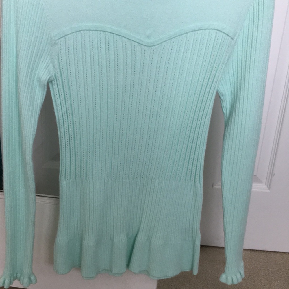 Sweater, pretty light green - Picture 2 of 3